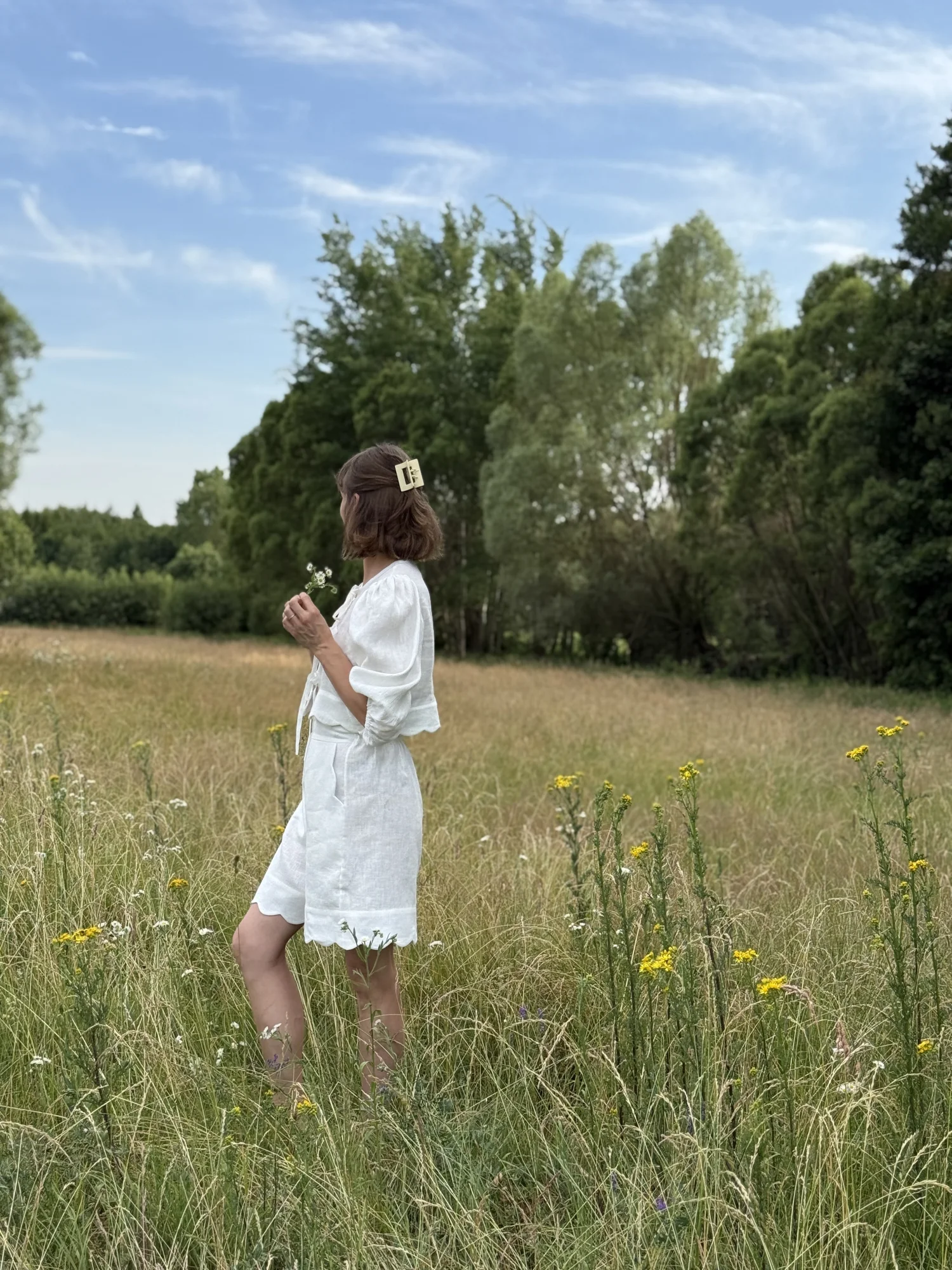 Lniane, szorty wykończone falą