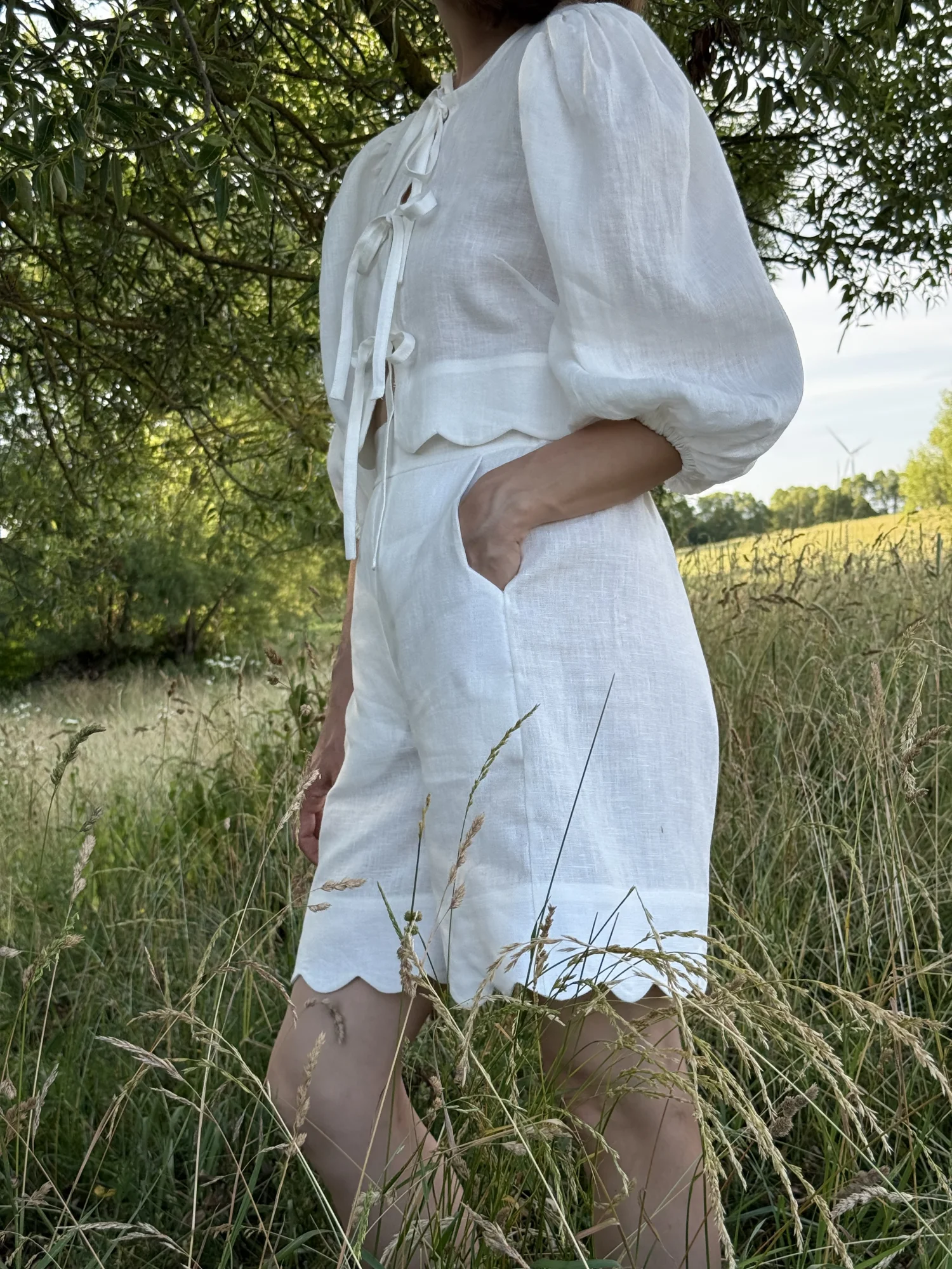 Lniane, szorty wykończone falą