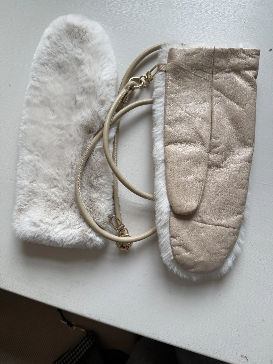 Cieplutkie rękawiczki połączenie skóry naturalnej i futerka 