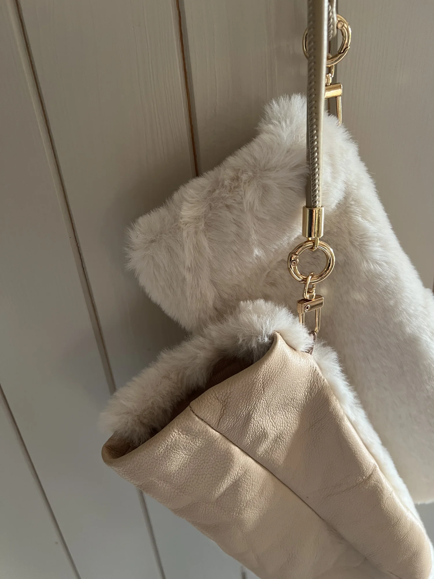 Cieplutkie rękawiczki połączenie skóry naturalnej i futerka 