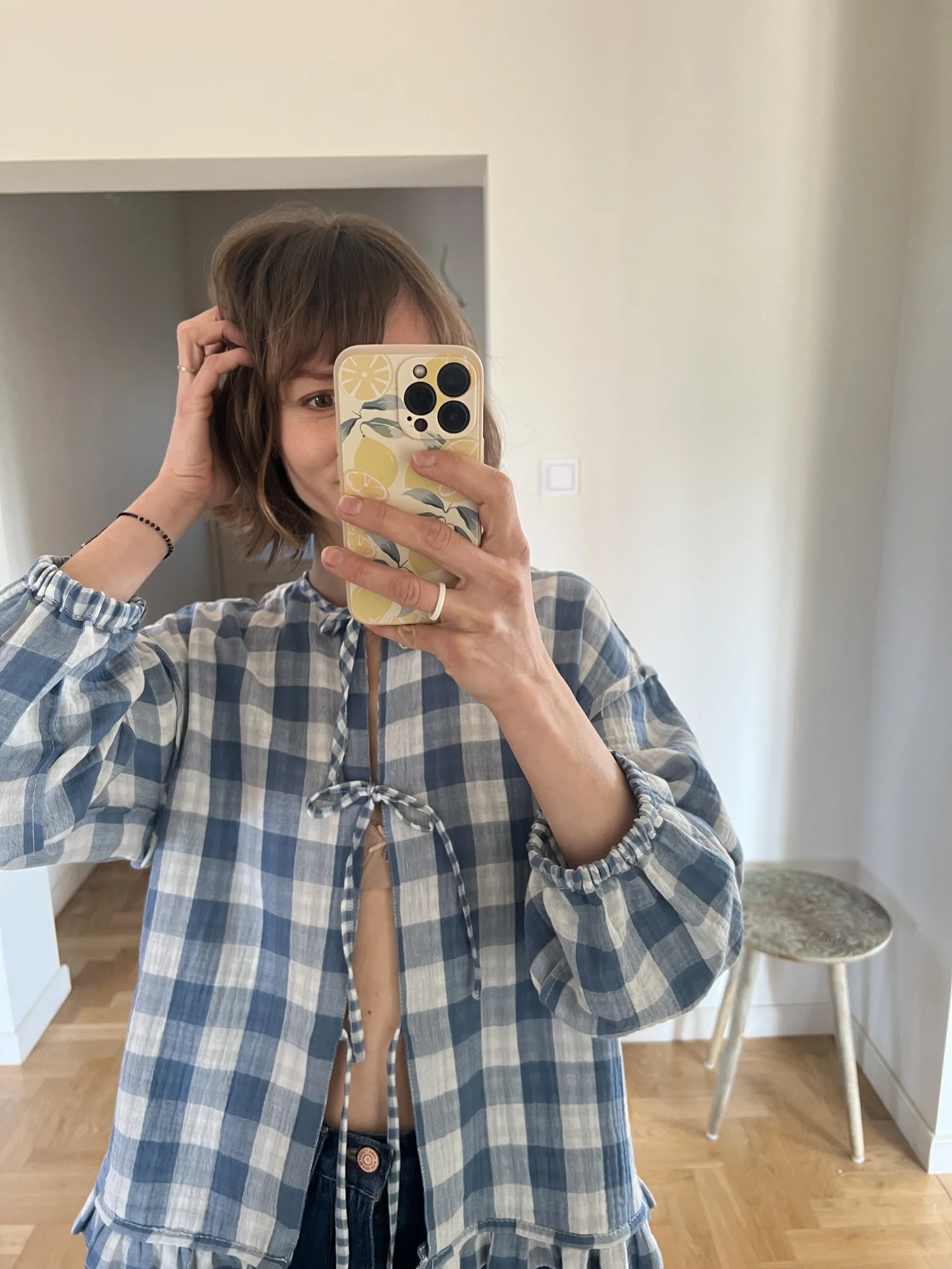 Muślinowa koszula z kołnierzykiem i wiązaniem Lea 