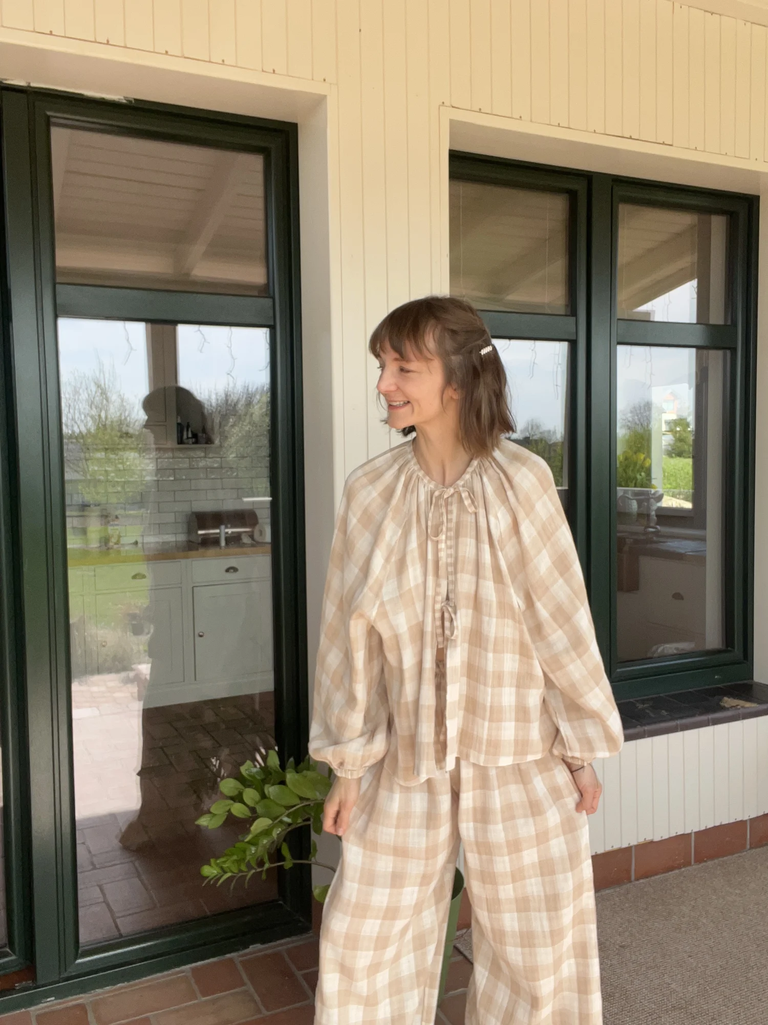 Dwustronna Muślinowa koszula wiązana przy szyi Bella