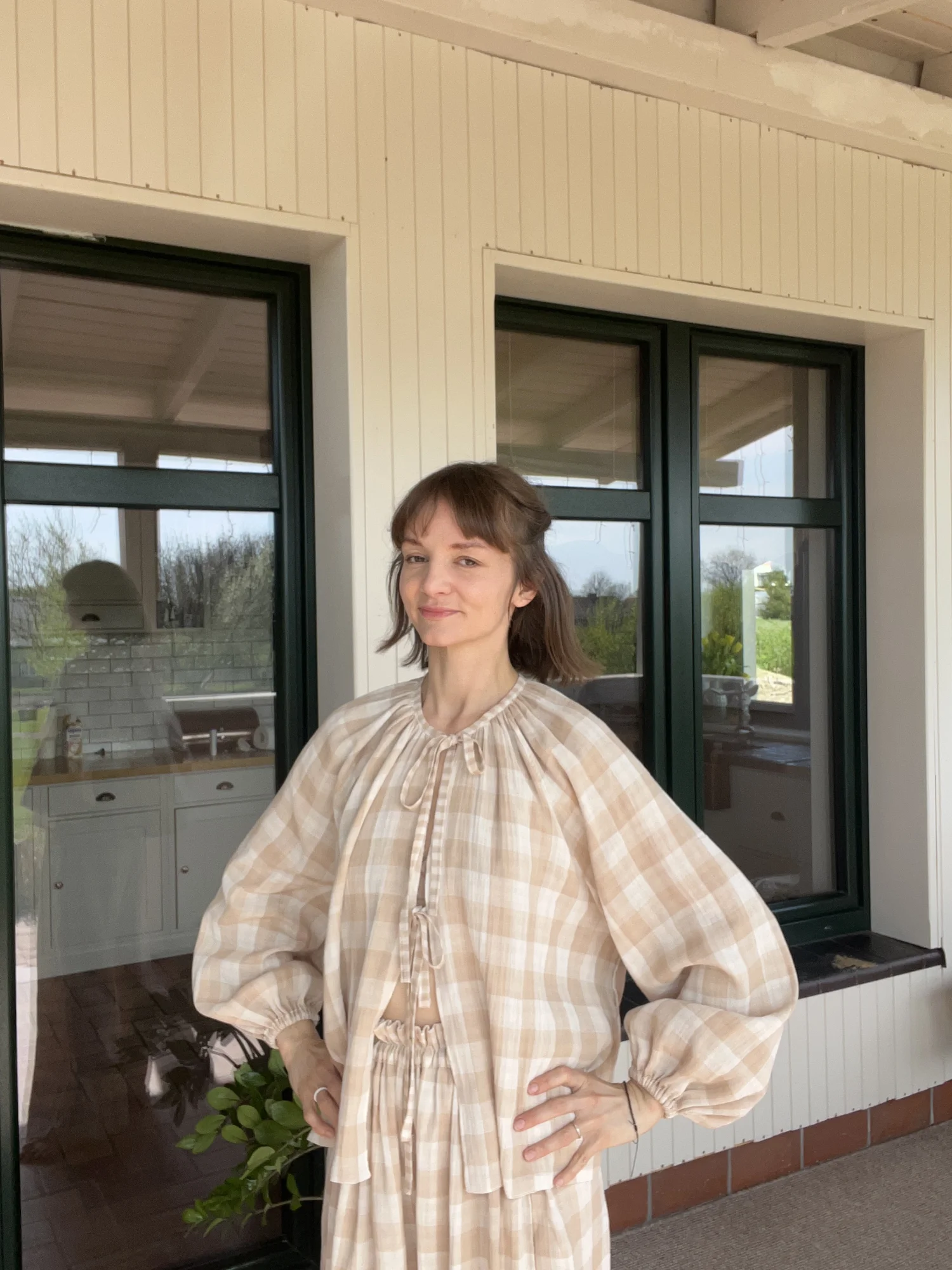 Dwustronna Muślinowa koszula wiązana przy szyi Bella