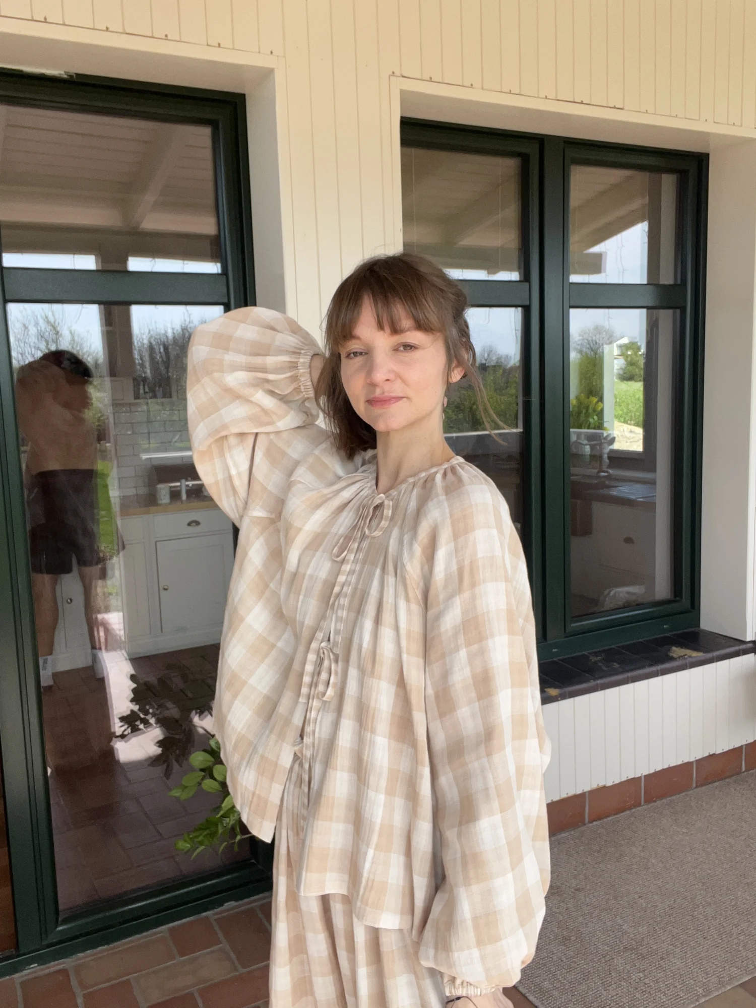 Dwustronna Muślinowa koszula wiązana przy szyi Bella