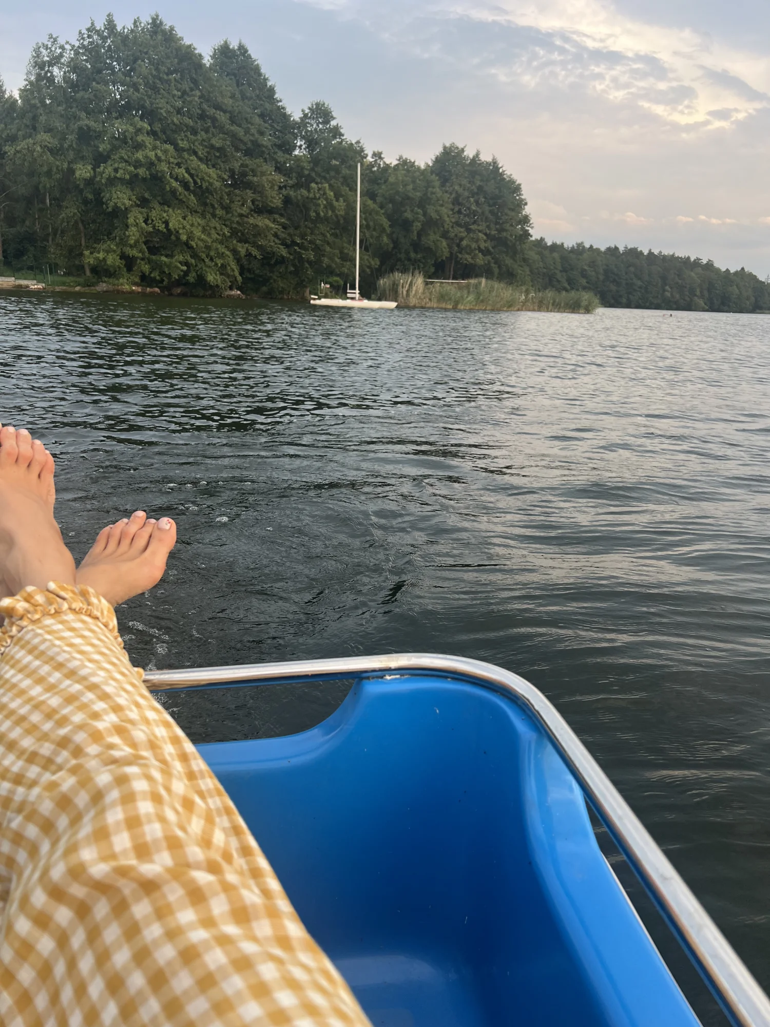 Muślinowe spodnie z falbanką-dwustronne