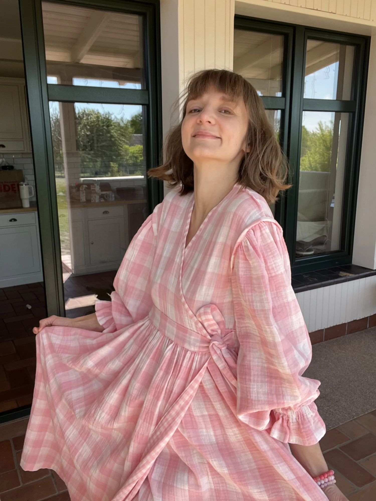 Dwustronna kopertowa sukienka Charlotte